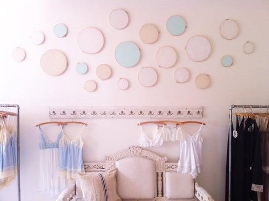 I See London wall instillation created by Chelsea Petaja, ohmydeerhandmades.blogspot.com