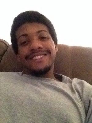 Hi im darian i got spina bifida and in need of a wheelchair i cant walk if u can please contact me at 916-919-1642 thank u!