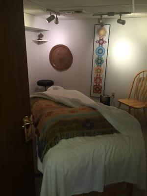 Enjoy a relaxing and therapeutic massage in my Studio in Sheer Pzaazz Salon.
1/2 hour $35 - 1 hour $60 - 11/2 hour $85