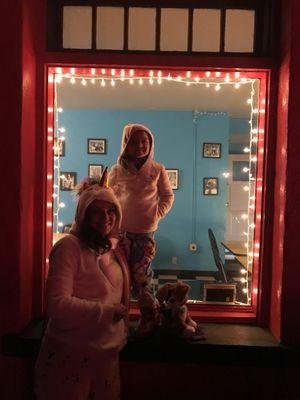 Delicious burgers and dogs!!! Took my girls there and entrance was off the main road but glad we found you Miss Katie. Burgers made w love