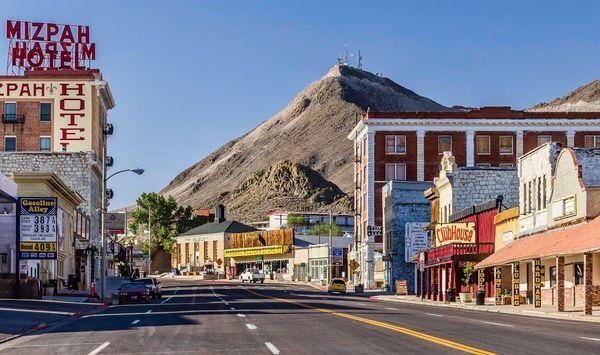 Looking South on Erie St (Hwy 95) in Tonopah, Nevada