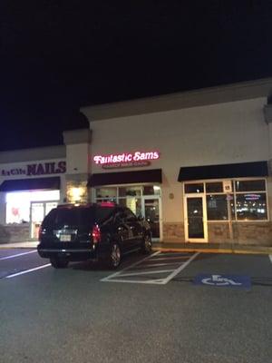 Fantastic Sams of Wilmington -- 217 Main Street / Routes 129 & 38, Wilmington Storefront