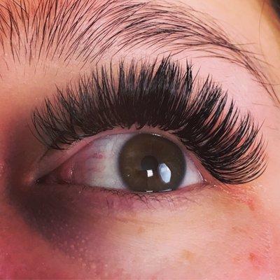 Volume lashes