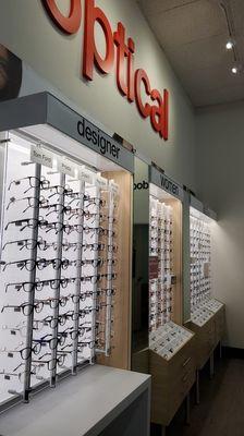 Wide selection of designer frames: including Ray-ban and Gucci