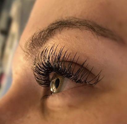 Classic Eyelash Extensions by Amanda Israelsson