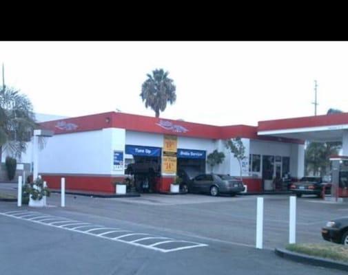 Euclid 76 Auto Repair. Aka "Raeds"