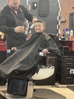 Gentlemens Lounge Barber Shop