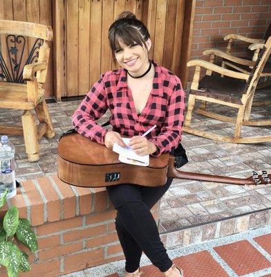 Laura Cifuentes Singer