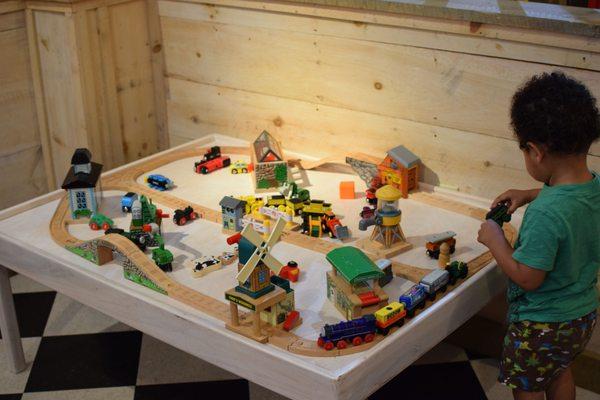 Train table with lots of Thomas!