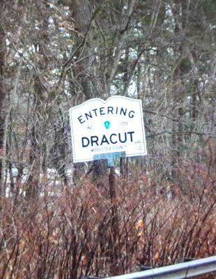 Entering Dracut from Methuen.
