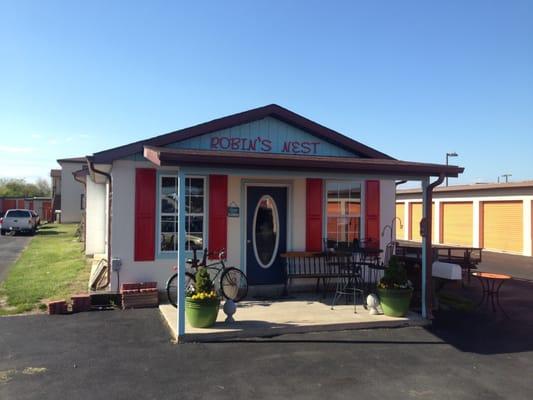 Robin's Nest Resale Storefront