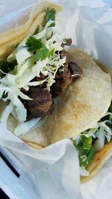 Steak taco's on corn tortilla, perfecto y delicioso!!