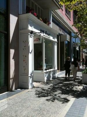 100% Pure Santana Row