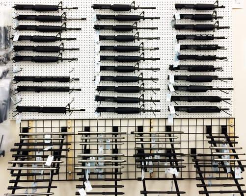 AR15 uppers and barrels on display