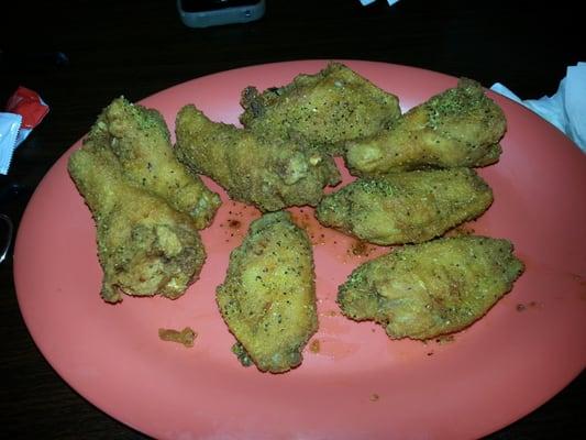 Lemon pepper chicken wings. Not bad at all.