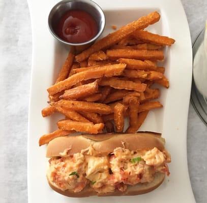 Lobster roll