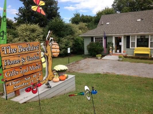 The adorable storefront!