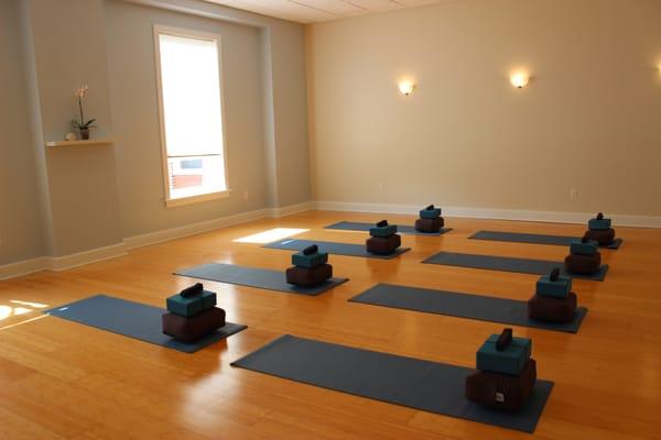 The studio is super clean, and I felt like I was at a spa... relaaaxxxed!