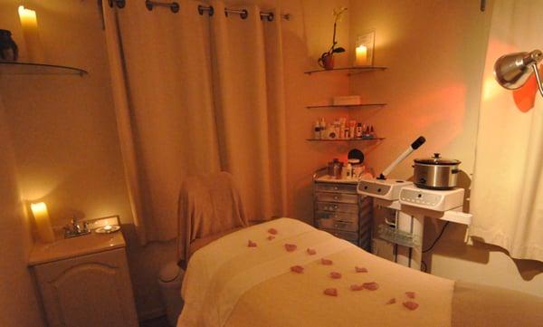 Skin Bliss with Devika operates out of Le Petit Spa de Sedona, located at 2681 West State Route 89 A, in beautiful Sedona, AZ.