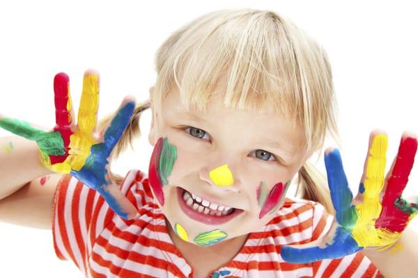 Daycare - Pequesland - Fingerpainting