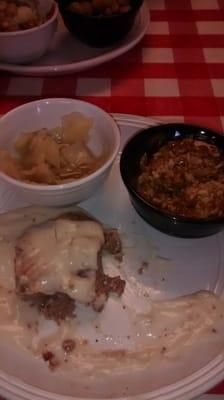 I had the country fried steak, cabbage and rice with gravy. It was delicious fresh and we'll worth the money!