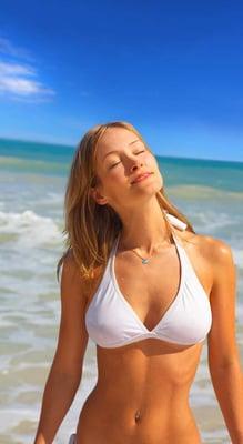 Feel this beautiful with custome airbrush tanning.