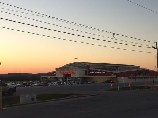 Finally!!!   Brookshire Brothers at Canyon Lake....worth the wait!!