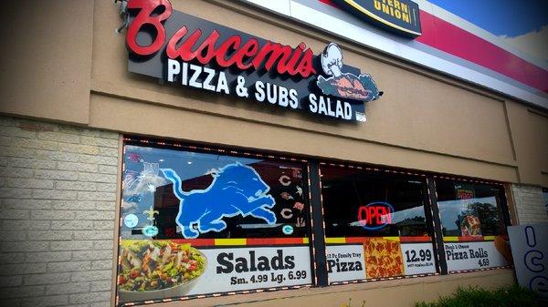 This Detroit Lion got me in the door. Superb foods must try.