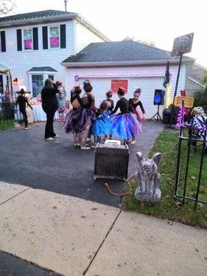 This was a performance at a private home . The Competition team performed "Thriller" by Michael Jackson.