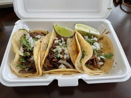 Tacos y Guisados
