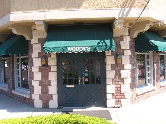 Woody's Mens Clothiers