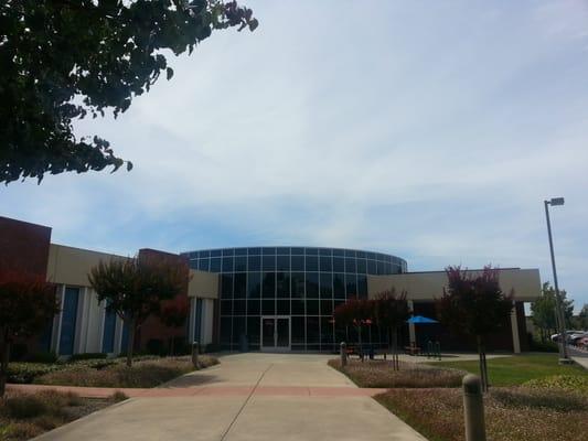 Outtakes in the lobby