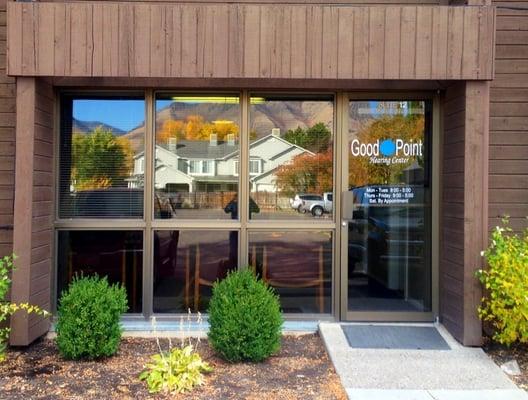 Front entrance to Good Point Hearing Center