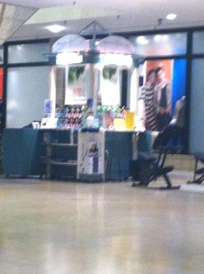 Just a little kiosk in the mall with great service