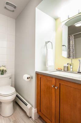 Bathroom before remodeling