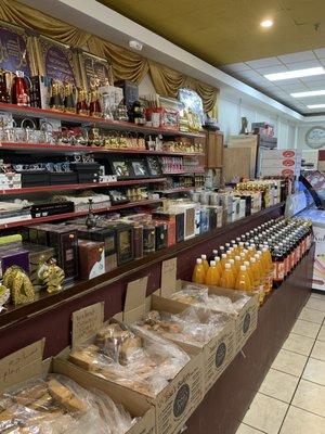 Wonderful selection of Middle Eastern and South Asian bakery items, gifts, decor, groceries and perfumes.