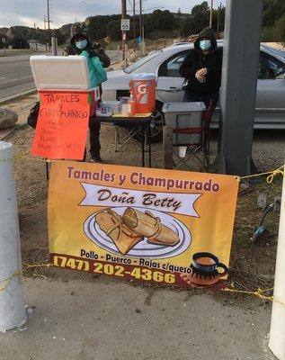 Tamales y Champurrado - Dona Betty