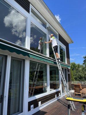 Sparkle cleaning service