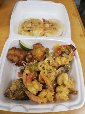 Fresh fish/shrimp from the market to order with tostones and dumplings.