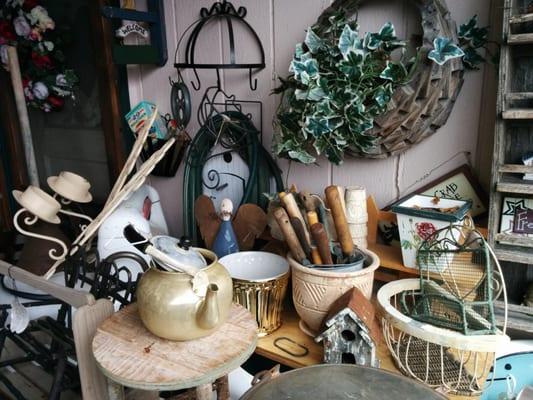 Survivor's Den What Not Shop