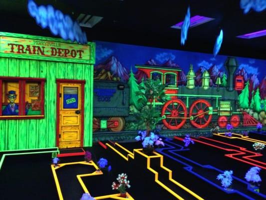Train side of the Glo Putt