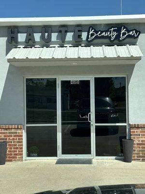 Haute Beauty Bar