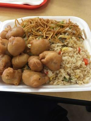 One item combo (Combo A) with half chow neon, half fried rice and sweet & sour pork for the entree. SO MUCH FOOD.