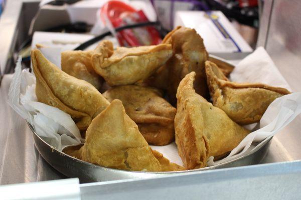 Fresh Samosa : Homemade deep fried patties stuffed with lightly spiced fresh boiled potatoes