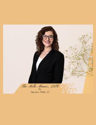 Hello, I am Sinentae Mello, a Licensed Esthetician in Portland, OR. I am a proud graduate of Spectrum Advanced Aesthetic's!