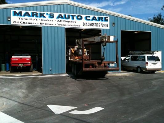 Very professional clean excellent service Mark has been servicing cars and trucks for over 38 years usually one day service