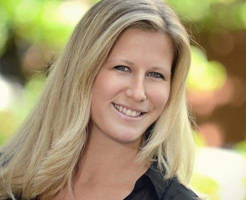 Anne Russell - CENTURY 21 Realty Professionals