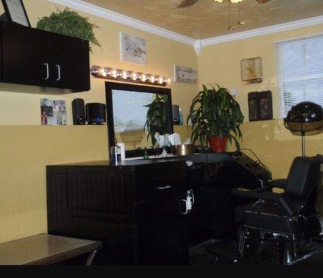 Private Studio Salon