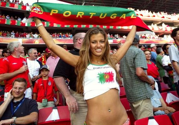 Wow what a Hot Portuguese ladie. I wonder if theres a internet priest around? I want to marry this girl. Lol.