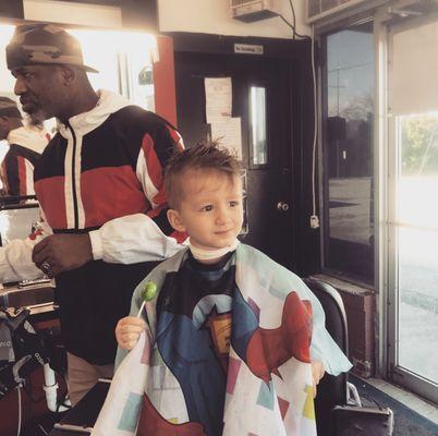 1st time @ barbershop
#gettinfreshfortheladies